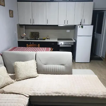 Luiza's * Sarandë
