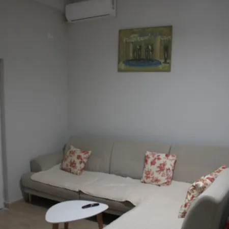 Luiza's Sarandë