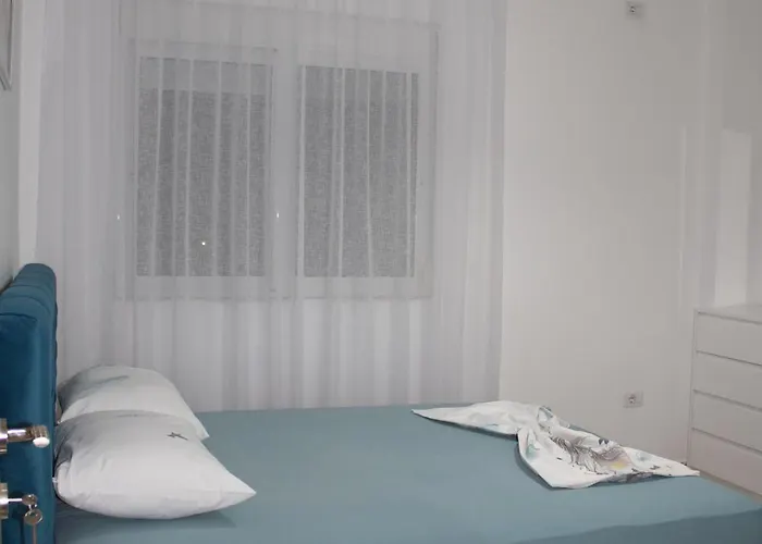 Luiza's Daire Saranda