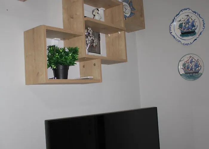 Luiza's Daire Saranda